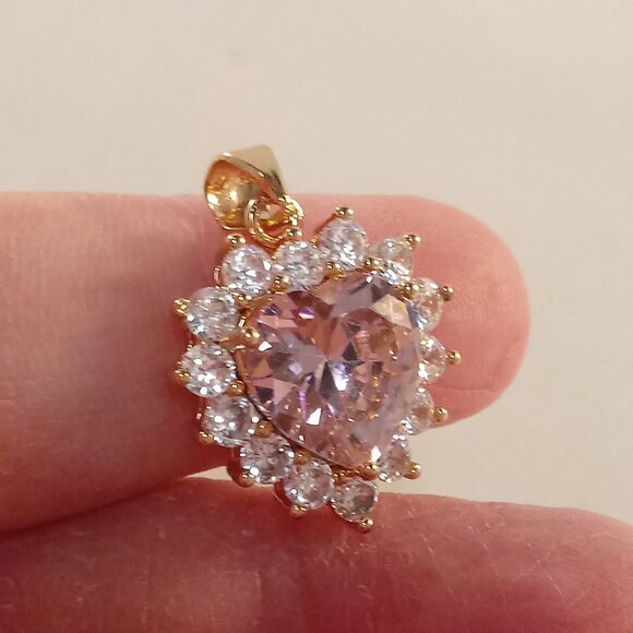 18K Yellow Gold Filled Pretty Pink Heart Diamond Zircon Necklace Pendant 3.16ctw - Picture 3 of 7